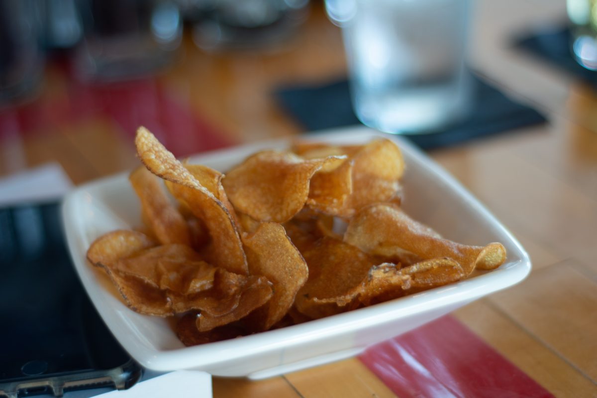 healthy-snacks-apple-chips